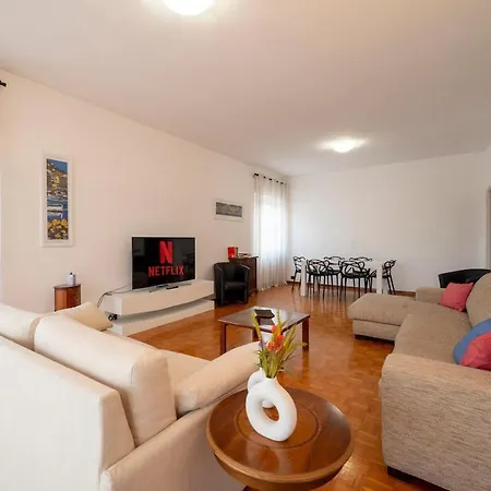 Апартаменты Portofino Spacious - Ac - Center *