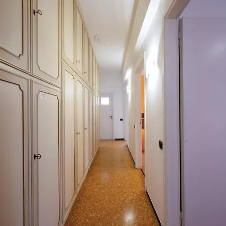 Апартаменты Portofino Spacious - Ac - Center